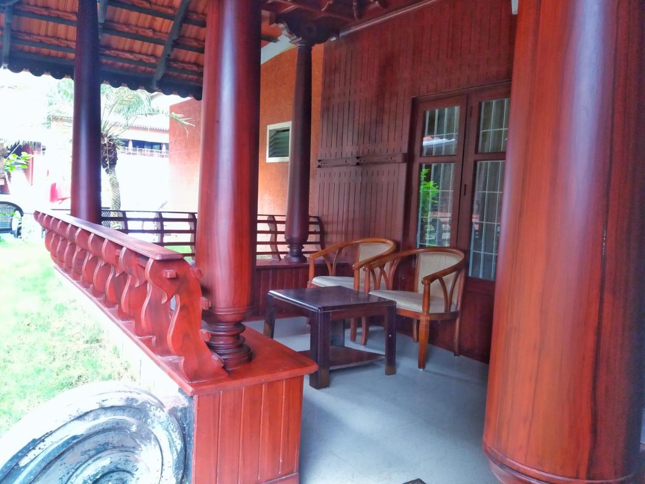 Hotel Nikhil Ayurvedic Heritage Varkala Exteriér fotografie